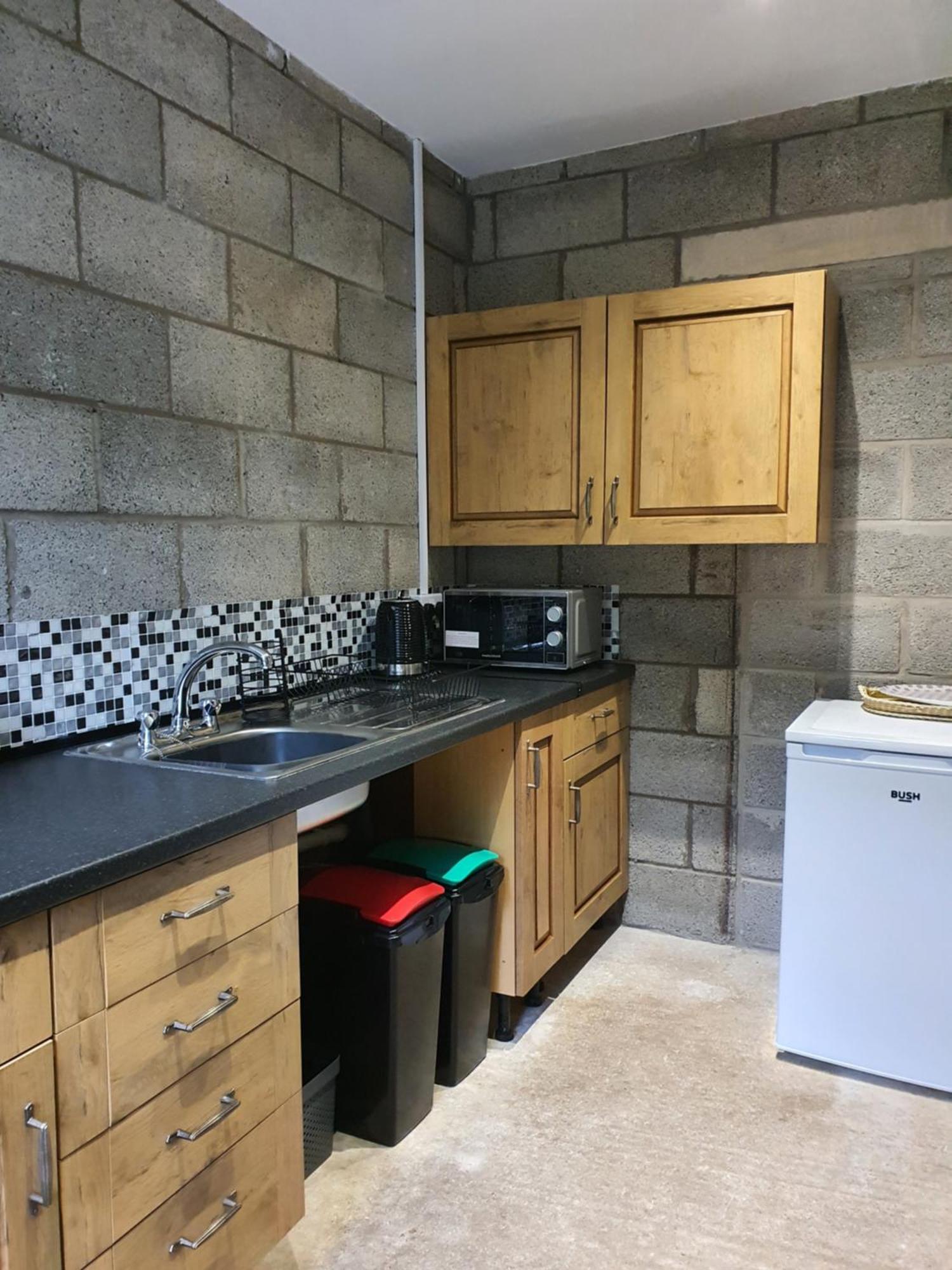 ホテル Gilfach Gower Farm Luxury Yurt With Hot Tub アンマンフォード エクステリア 写真